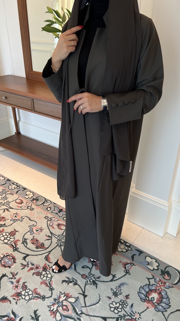 Spoiled abaya