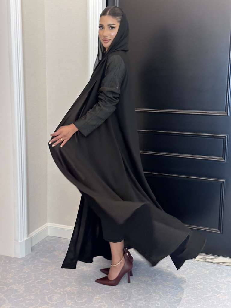 Raqi abaya 