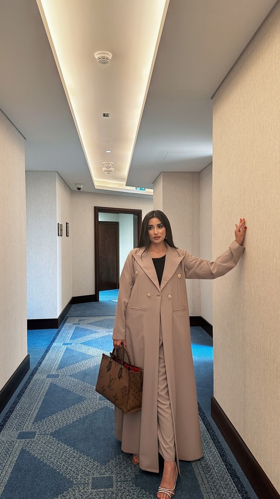 Classy travel suit 22